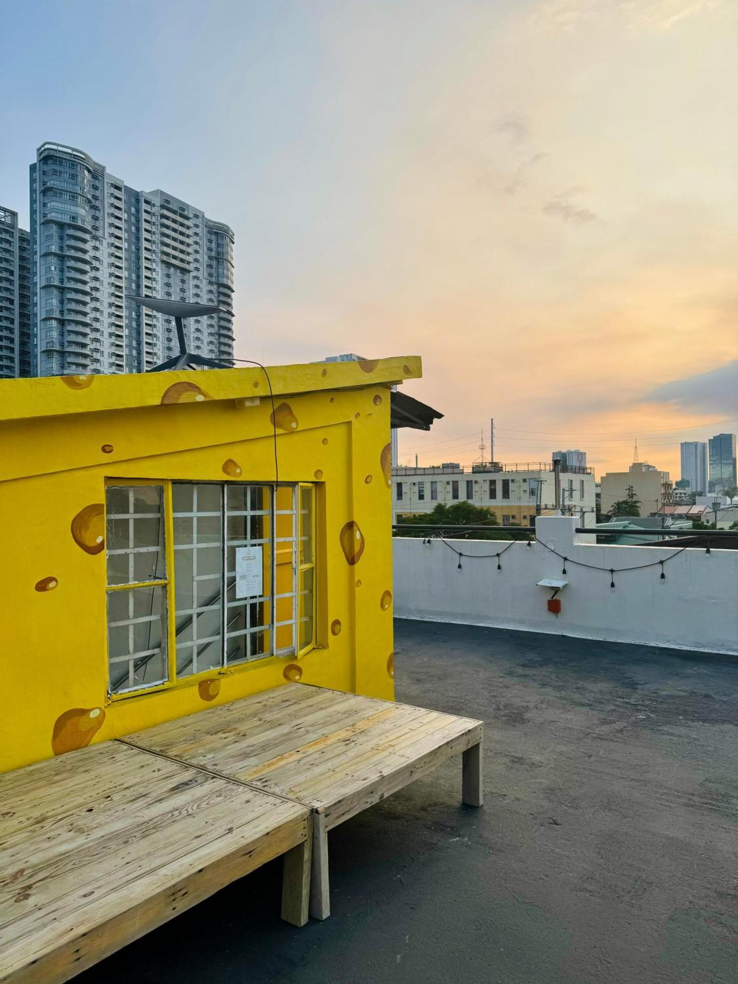Cheese Hostel Manila Makati City Exterior foto