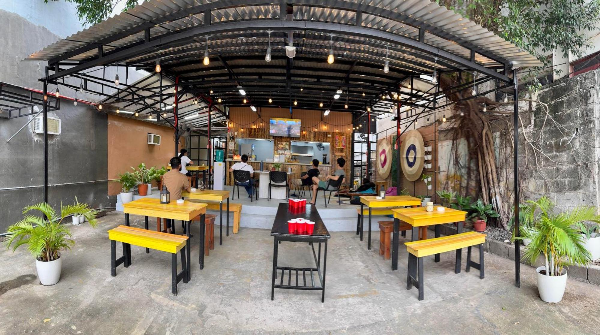 Cheese Hostel Manila Makati City Exterior foto